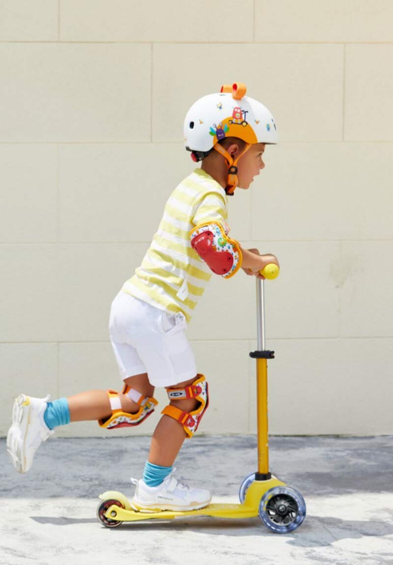 LED Scooter 3 Wheels Adjustable Handlebar Non-Slip M48872