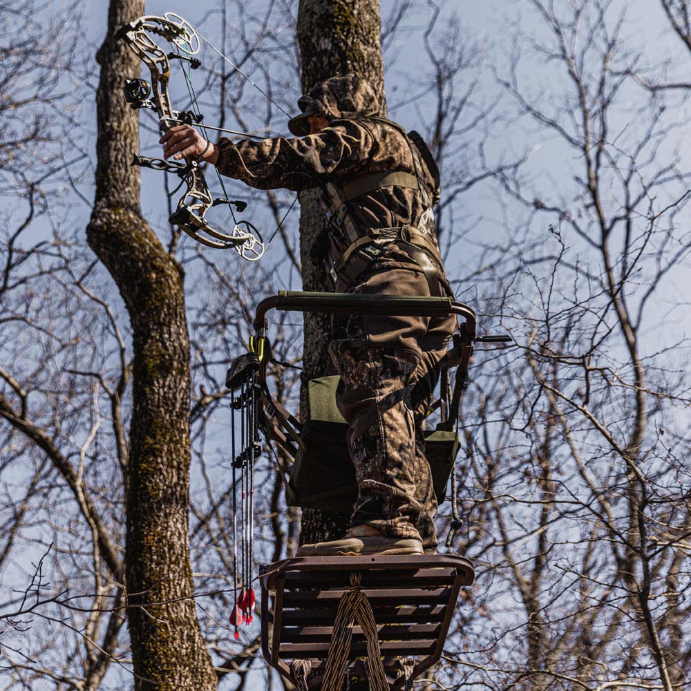 Steel Climbing Treestand W375016